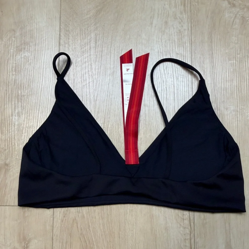 Left on Friday Sunday Bikini Top jet black